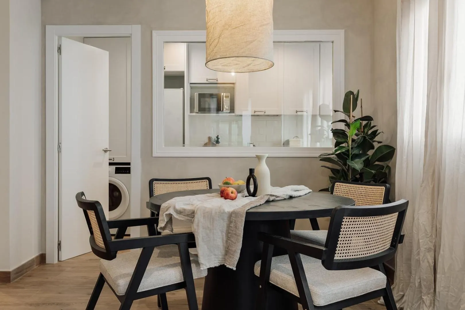 Balat - 2 Bedrooms And Terrace In Eixample Dreta バルセロナ 0*,